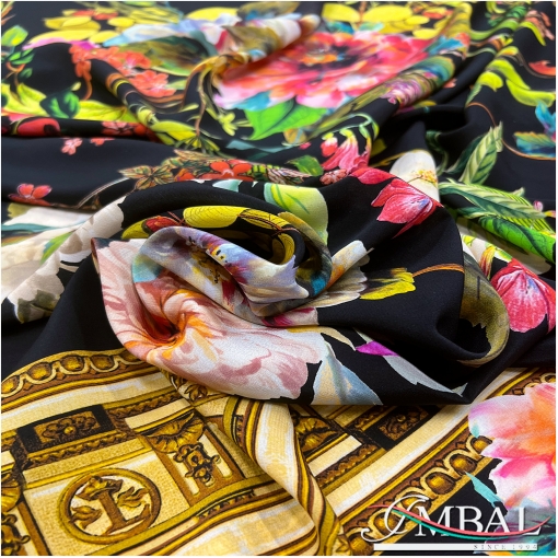 Шелк креповый дизайн Hermes платок 135х138 см с каймой и цветами