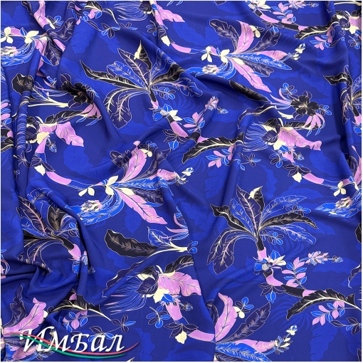 Вискоза штапель плательная стрейч дизайн Max Mara листья на ярко-синем фоне