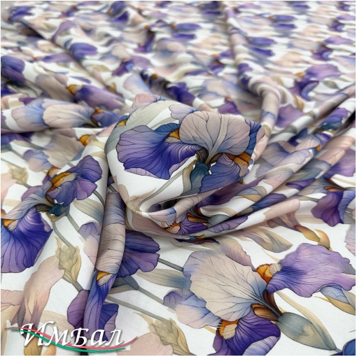 Вискоза плательная струящаяся дизайн сиреневые ирисы на молочном фоне