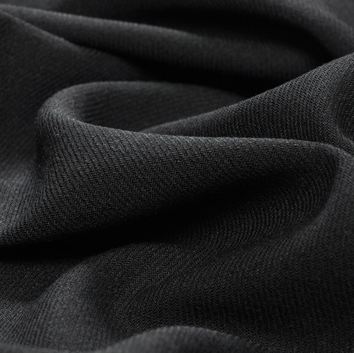 Костюмная шерстяная ткань черная едва заметная диагональ