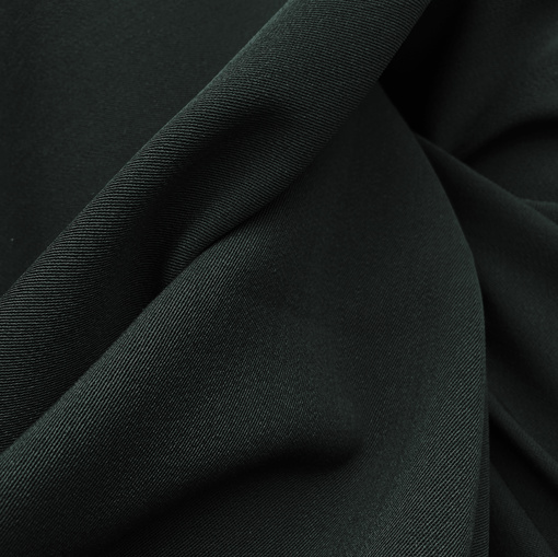 Костюмная ткань черно-зеленого цвета