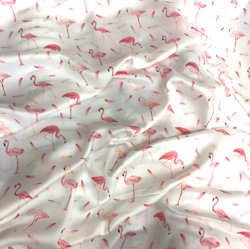 Вискоза плательная мягкая принт фламинго на молочном фоне