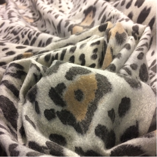 Ткань шерстяная костюмно-пальтовая Roberto Cavalli мягкая с леопардовым рисунком