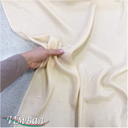 Муслин шелк с вискозой цвета ванильного мороженого