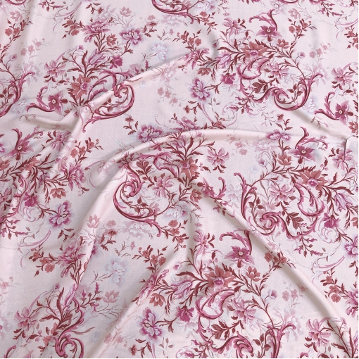 Вискоза креповая плательная принт Versace цветы и вензеля на бледно-розовом фоне