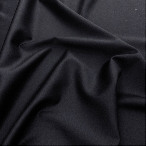Ткань костюмная шерстяная стрейч черно-синего цвета с отливом