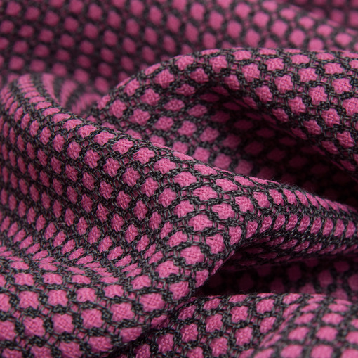 Костюмная ткань розово-черные ромбики