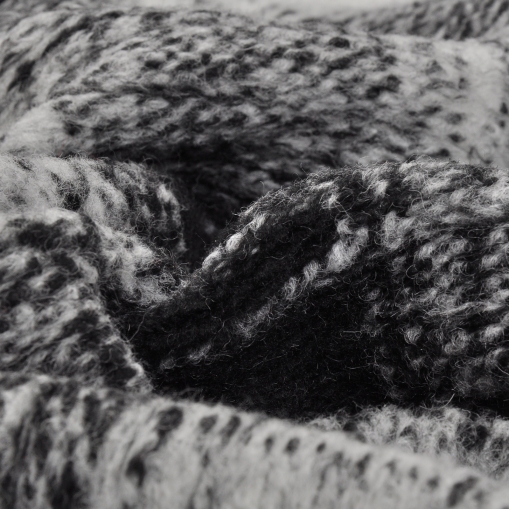 Трикотаж шерстяной плотный в черно-белую клетку на пончо или кардиган