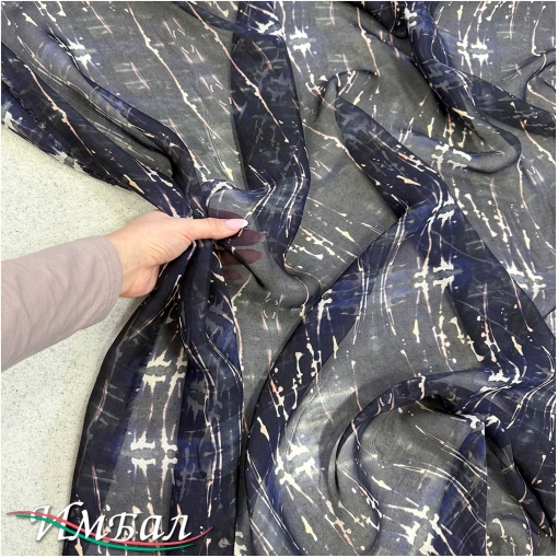 Муслин вискоза с шелком дизайн Kenzo абстракция в сине-белых тонах