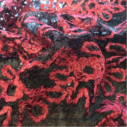 Кружево нарядное Alberta Ferretti с пайетками и вышитым узором винного цвета