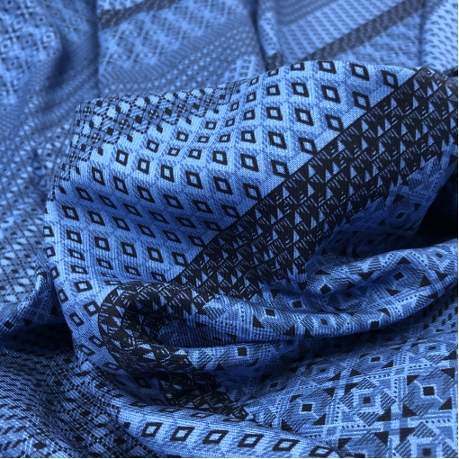 Вискоза плательная принт Prada геометрия и полосы на васильково-голубом фоне