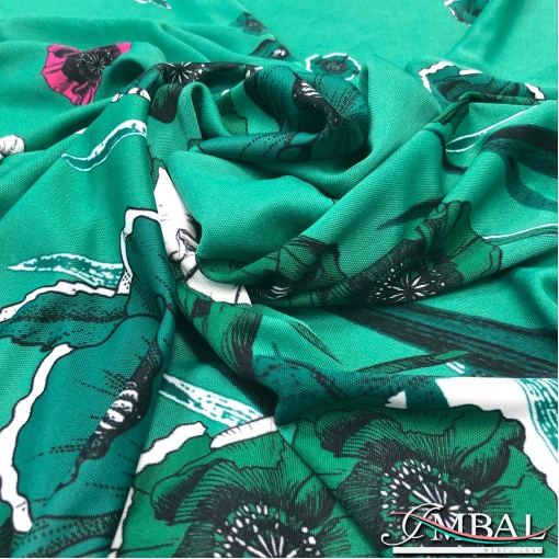 Трикотаж вискозный скользкий принт Сavalli сlass купон маки на зеленом фоне