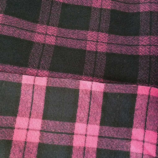 Ткань пальтовая двухсторонняя в черно-розовую клетку