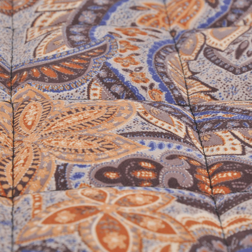 Стеганная курточная двухсторонняя ткань с рисунком в виде огурцов