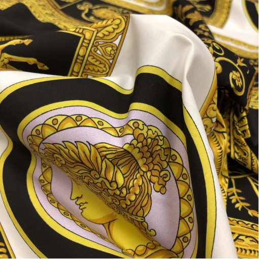 Хлопок Versace принт черно-золотой платок с сиреневыми вкраплениями