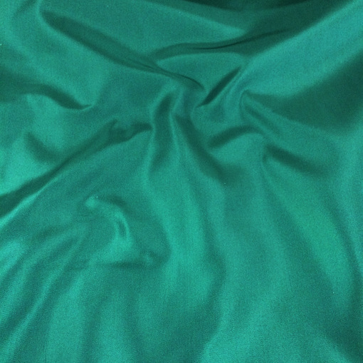 Шелк костюмный изумрудного цвета с отливом