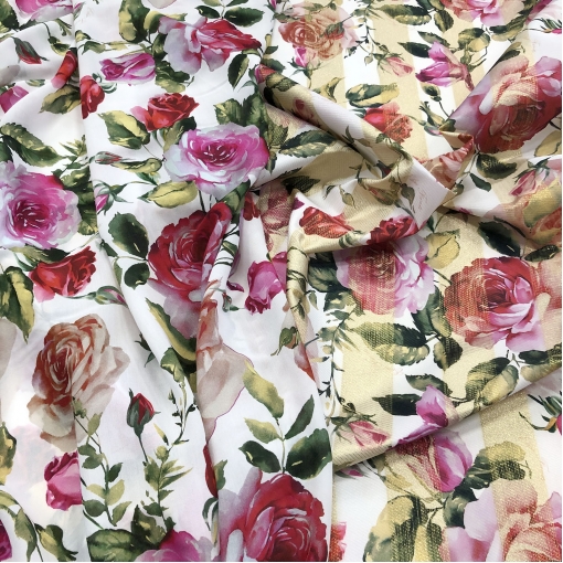 Жаккард нарядный дизайн Elisa Fanti розы и люрексовые полосы на белом фоне 
