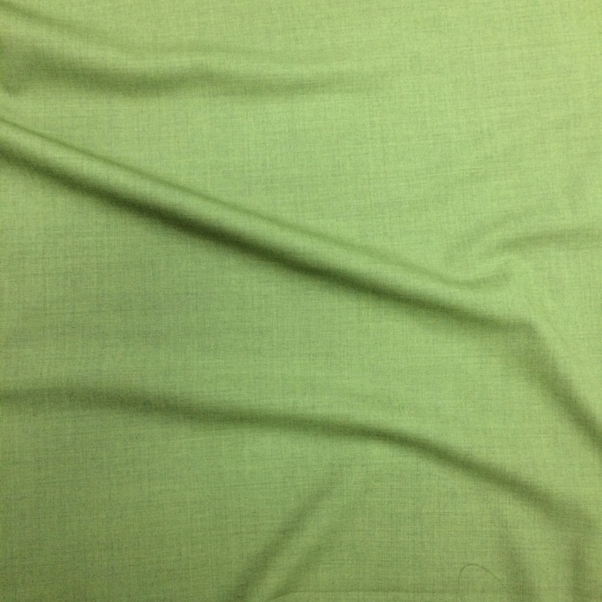 Цвет сукно. Зелень сукна. Сукно цвет молодого гороха. Зеленой морской воды стрейч шерсть костюмная. Шерсть костюмная стрейч оливкового или фисташкового цвета.