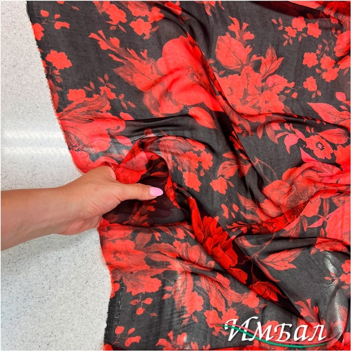 Муслин вискоза с шелком пионы на черном фоне