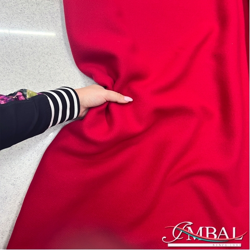 Отрез 1,2м. Ткань пальтовая фактурная Valentino красно-малинового цвета