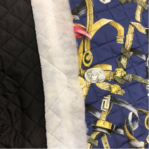 Ткань курточная стеганная двухсторонняя принт Versace ремни и пряжки на синем фоне