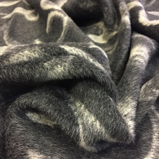 Ткань пальтовая с ворсом средне-серого цвета растительный орнамент