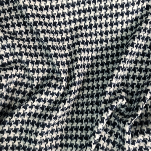Ткань пальтово-костюмная плетеная дизайн Chanel молочно-черная гусиная лапка 