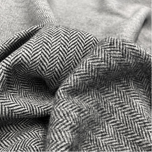 Ткань пальтово-костюмная дизайн Armani двухсторонняя мелкая серая "елочка"