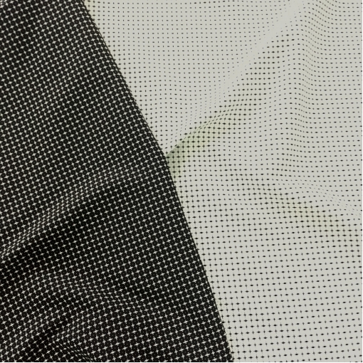 Жаккард вискозный стрейч принт Celine белые штрихи на черном фоне