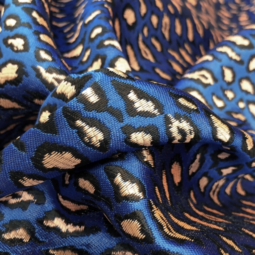 Жаккард нарядный с люрексом Ferragamo стилизованный леопард  на ярко-синем фоне