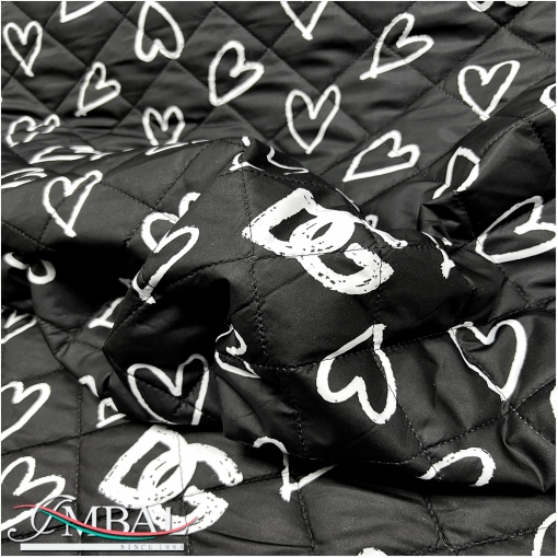 Ткань курточная стёганная дизайн DG сердца на чёрном фоне