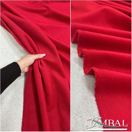 Ткань пальтовая Max Mara с кашемиром красного цвета с легким ворсом 