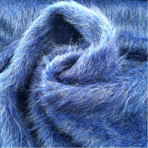 Ткань пальтовая с мохером ярко-василькового цвета 