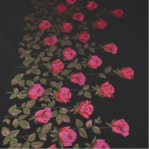 Смесовый купонный жаккард черного цвета с ярким рисунком из алых роз