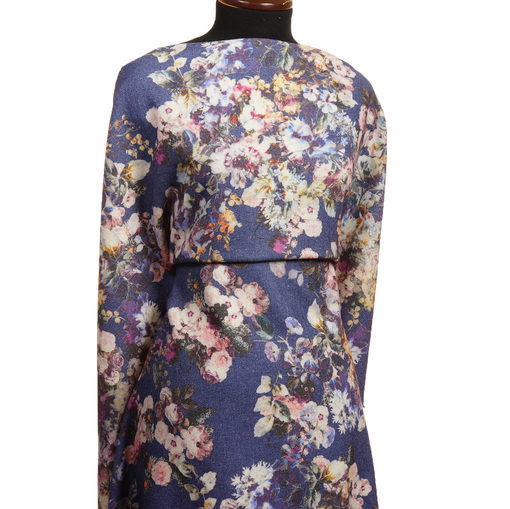 Плательно-костюмная шерсть цветочный принт на синем фоне