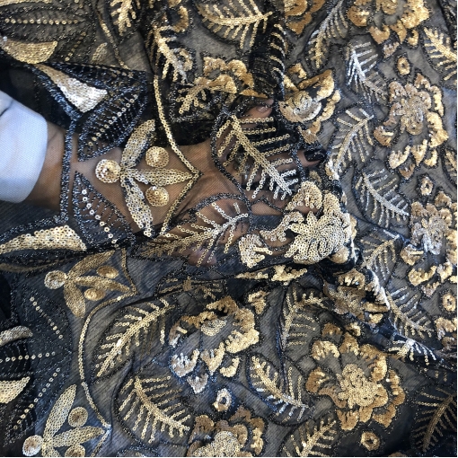 Кружево на сетке дизайн Zahar Murad вышивка пайетками в золотисто-черной гамме