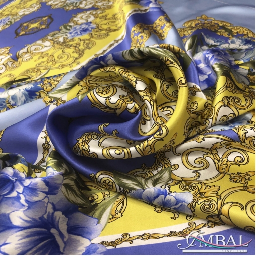 Шелк атласный платки сиреневые с золотыми вензелями на голубом фоне