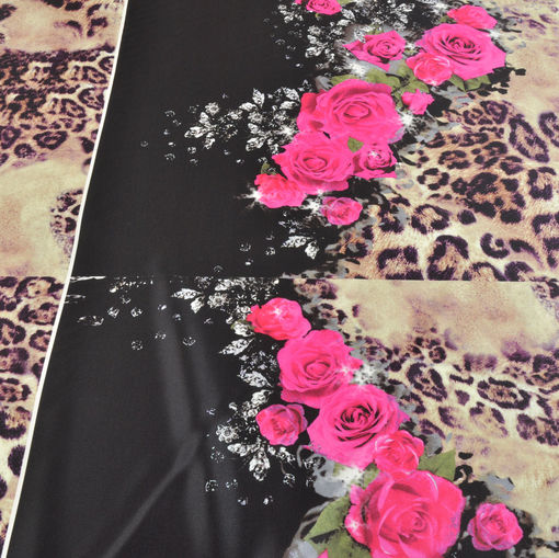 Шелк стрейч розы цвета фуксии на леопардовом поле фиолетового цвета
