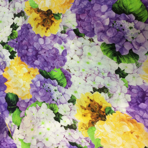 Атласный тонкий шелк Pierre Cardin грозди желто-фиолетовых цветов
