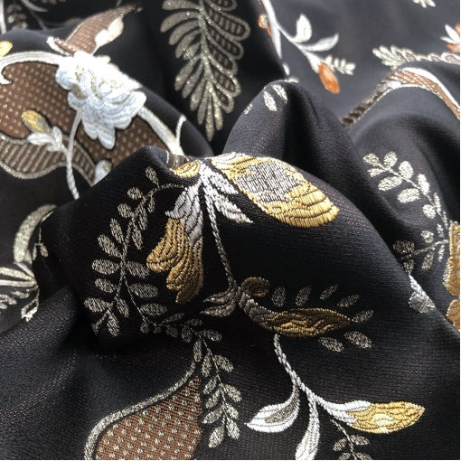Жаккард нарядный дизайн Gucci цветочные гирлянды в темно-коричневых тонах