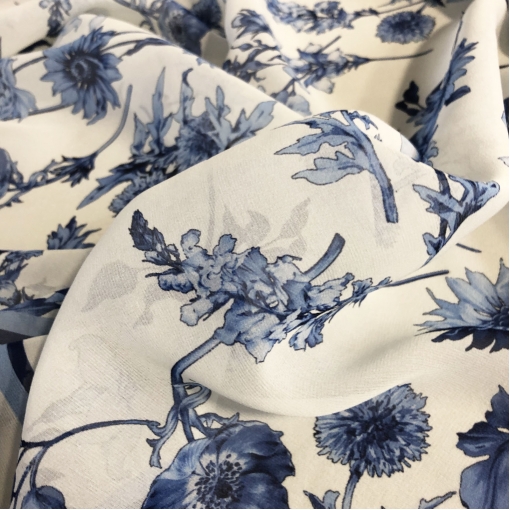 Шелк шифон принт Ratti Donna синие одуванчики, лилии на молочном фоне