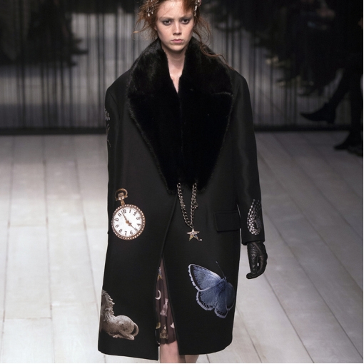 Жаккард нарядный костюмно-пальтовый принт D&G часы и розы на темном фоне