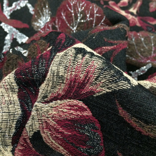 Жаккард костюмно-пальтовый черно-бордовый растительный принт