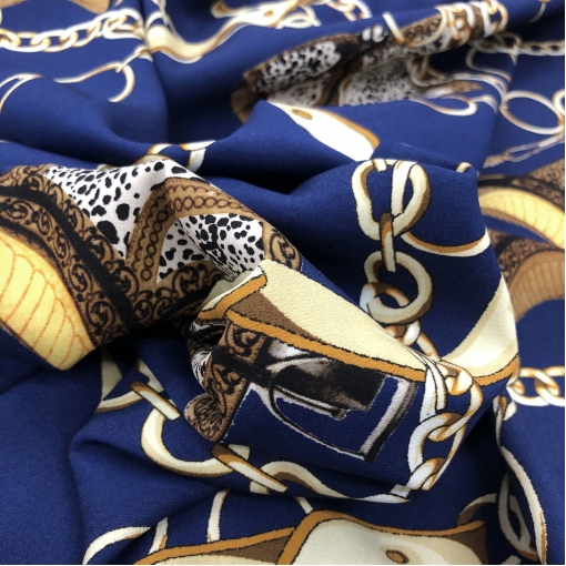 Шелк креповый стрейч принт Gucci цепи и леопард на синем фоне