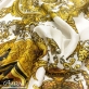 Шёлк шантунг принт Versace большой платок с вензелями золото на черно-белом
