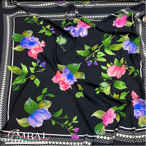 Шелк матовый стрейч дизайн D&G платок 135 х 135 см цветы на черном фоне