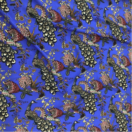 Шелк креповый принт Blumarine павлины и  цветы на ярко-синем фоне