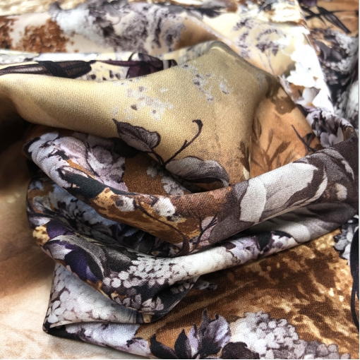 Шелк матово-атласный стрейч принт Dior абстракция и цветы в охристо-свекольных тонах