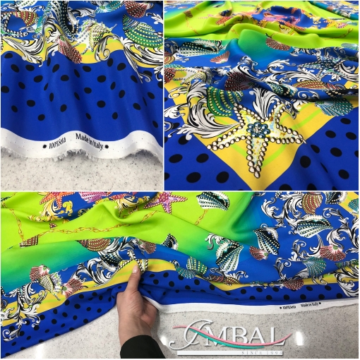 Шелковый атласный платок 138х140 см дизайн Versace ракушки в лаймово-синей гамме